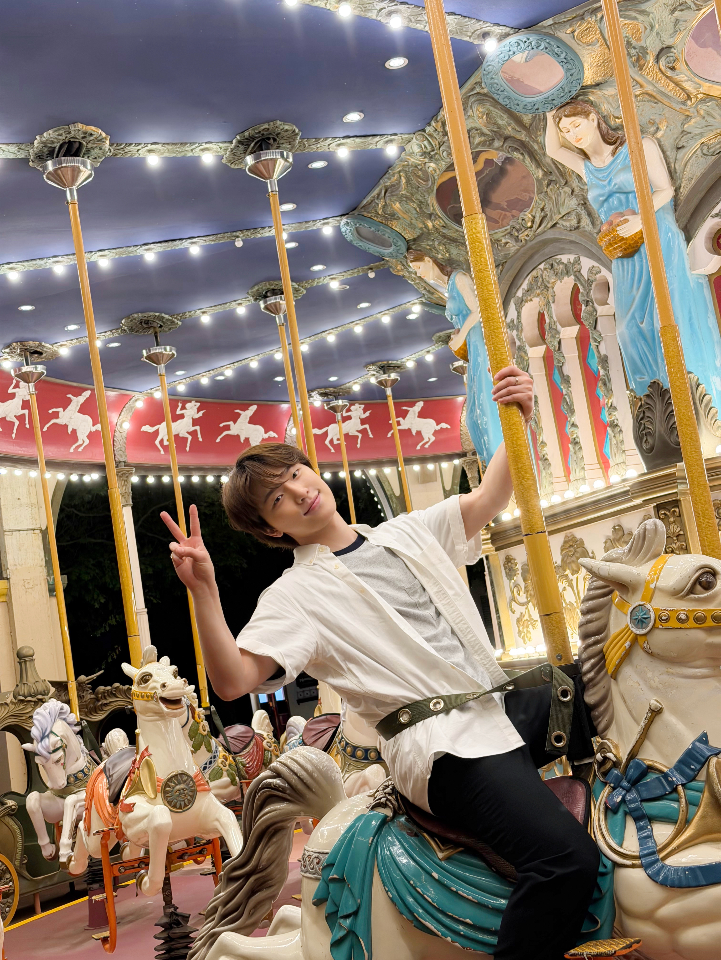 A moment captured by Dino (SEVENTEEN)'s fan