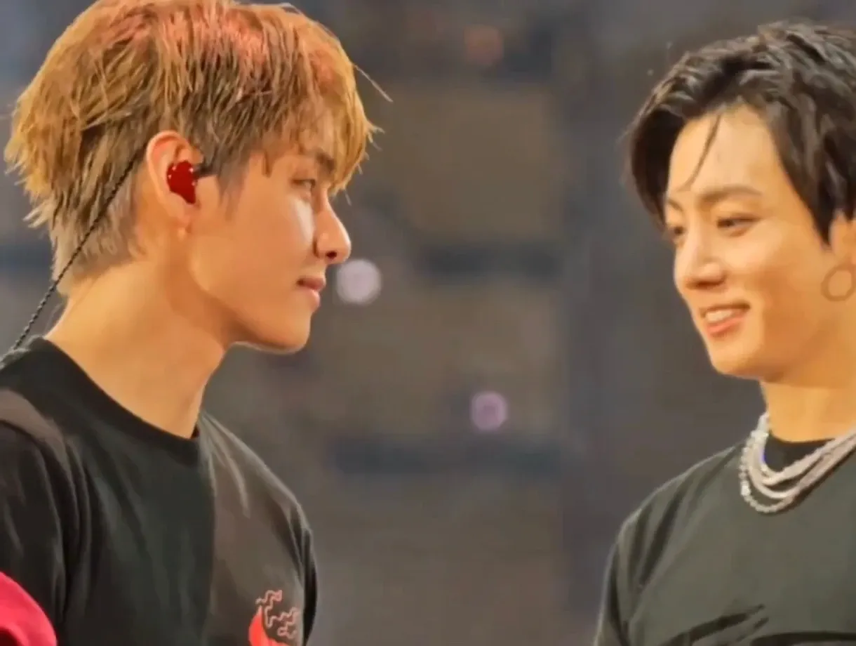 Behind-the-scenes cut of BTS