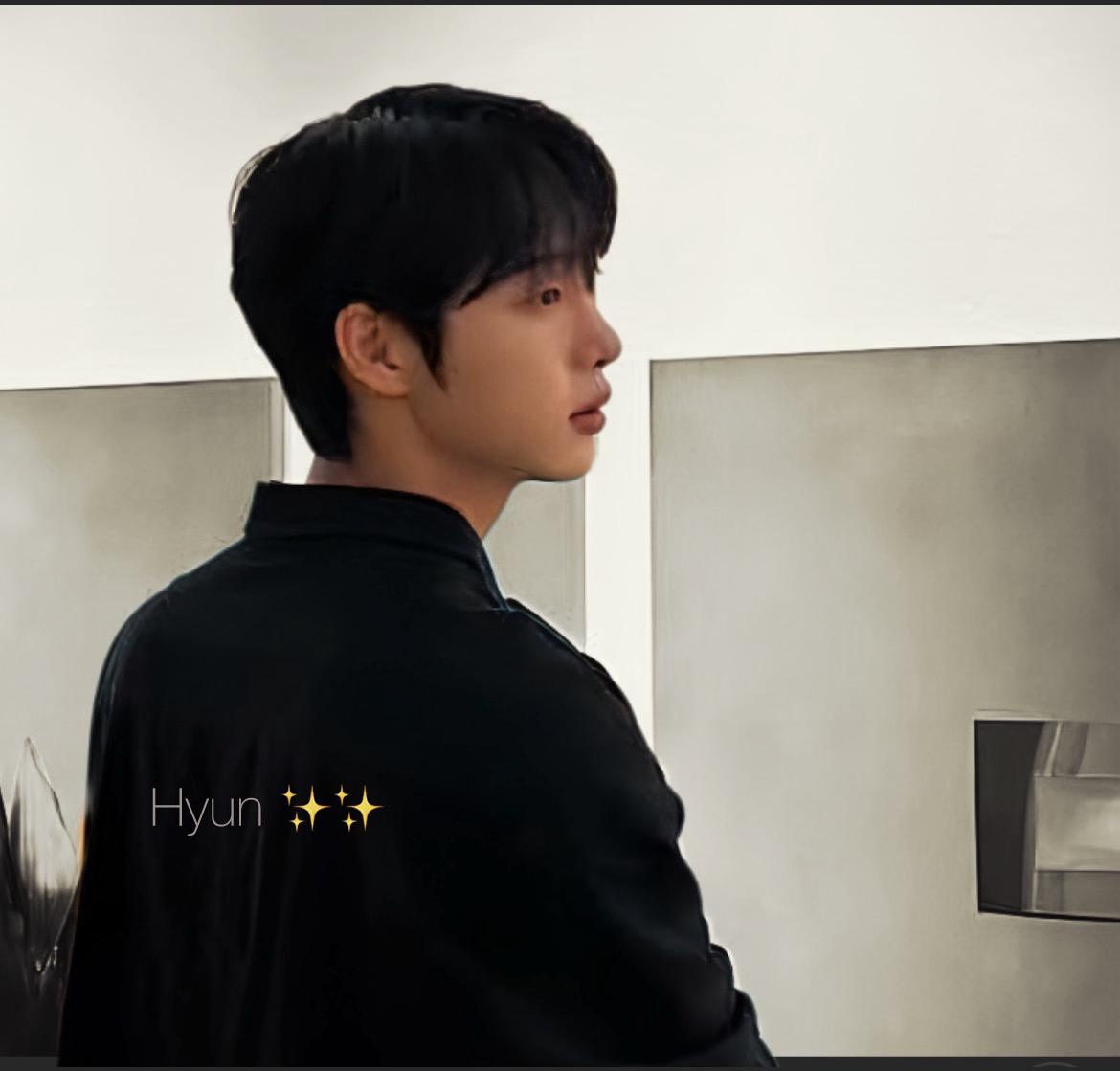 Behind-the-scenes cut of Hyun