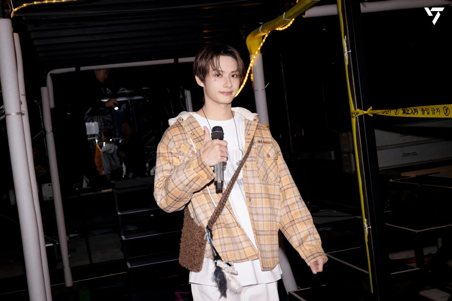 Recent activity shot of Jun (SEVENTEEN)