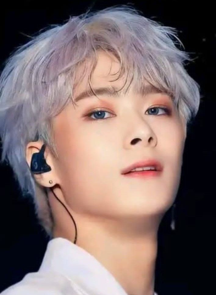 A moment captured by Moonbin (ASTRO)'s fan