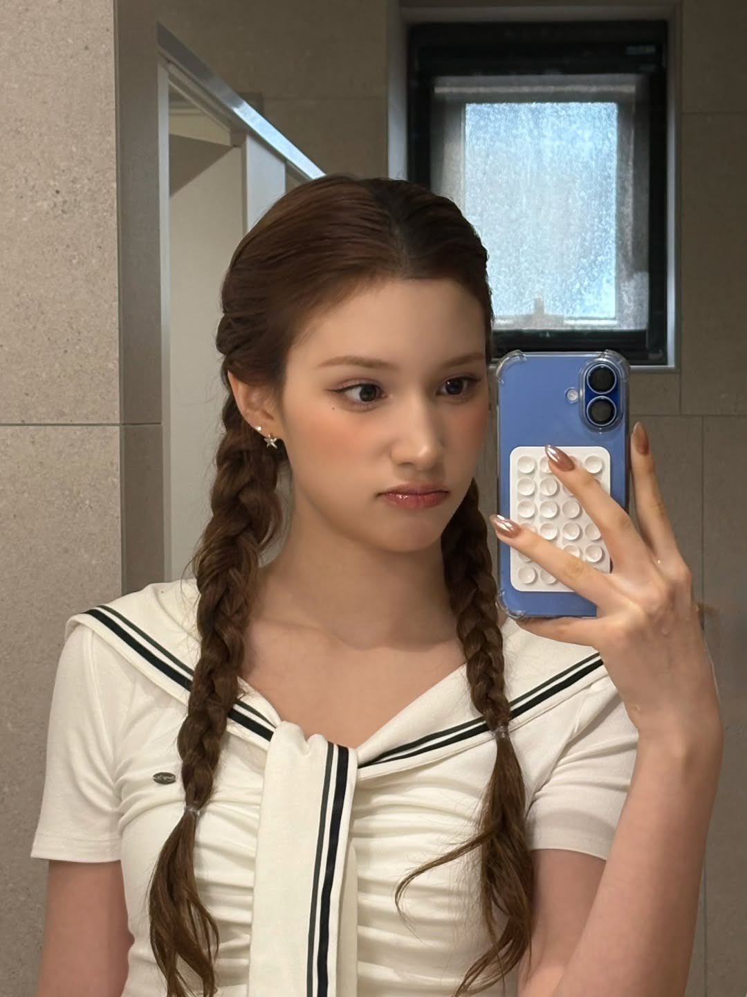 A moment captured by Huening Bahiyyih (Kep1er)'s fan