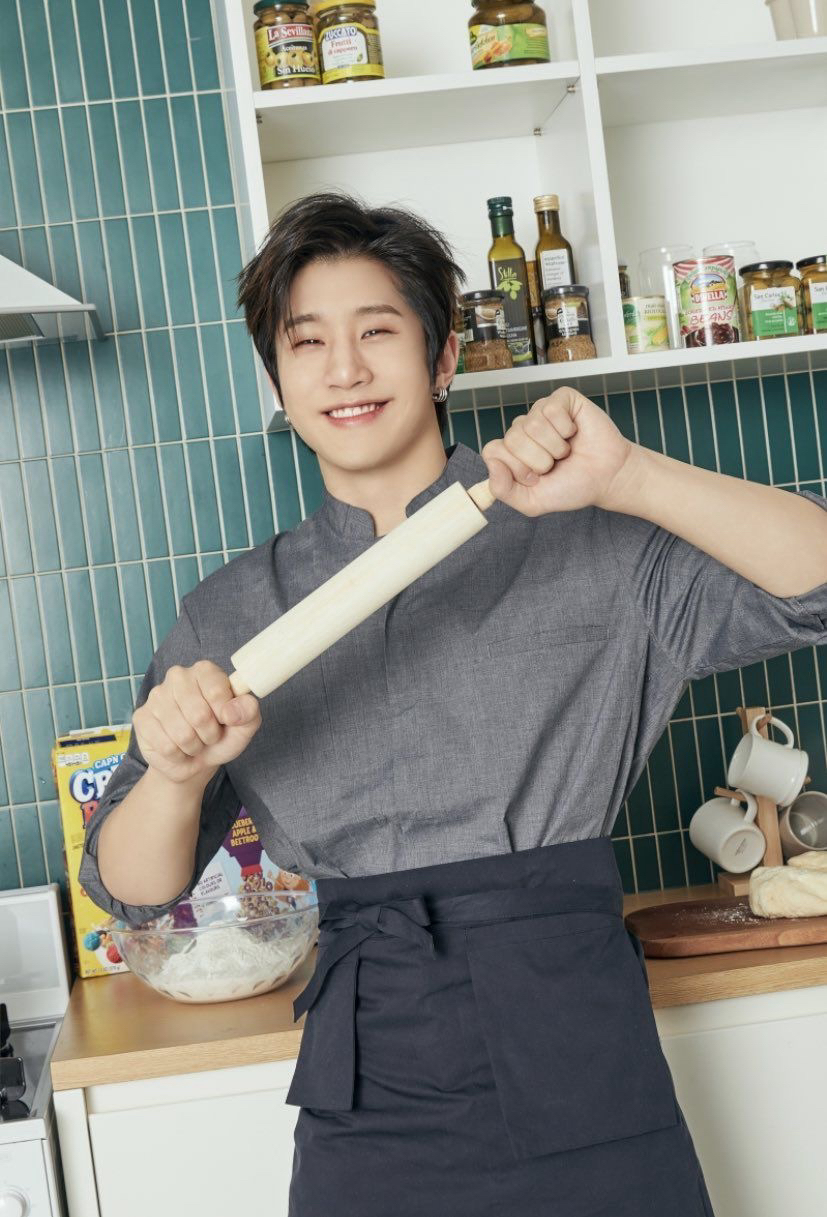 Behind-the-scenes cut of Jinjin (ASTRO)