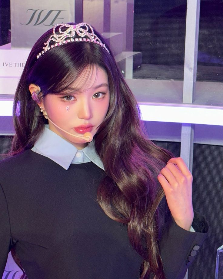 Behind-the-scenes cut of Jang Wonyoung (IVE)