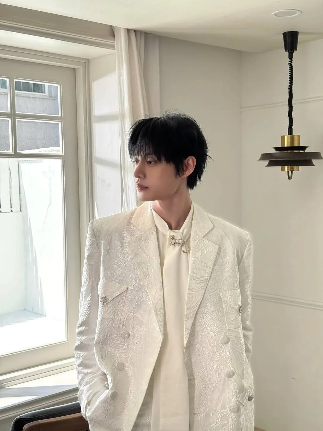 Latest photo of Kim Jiwoong (ZEROBASEONE)