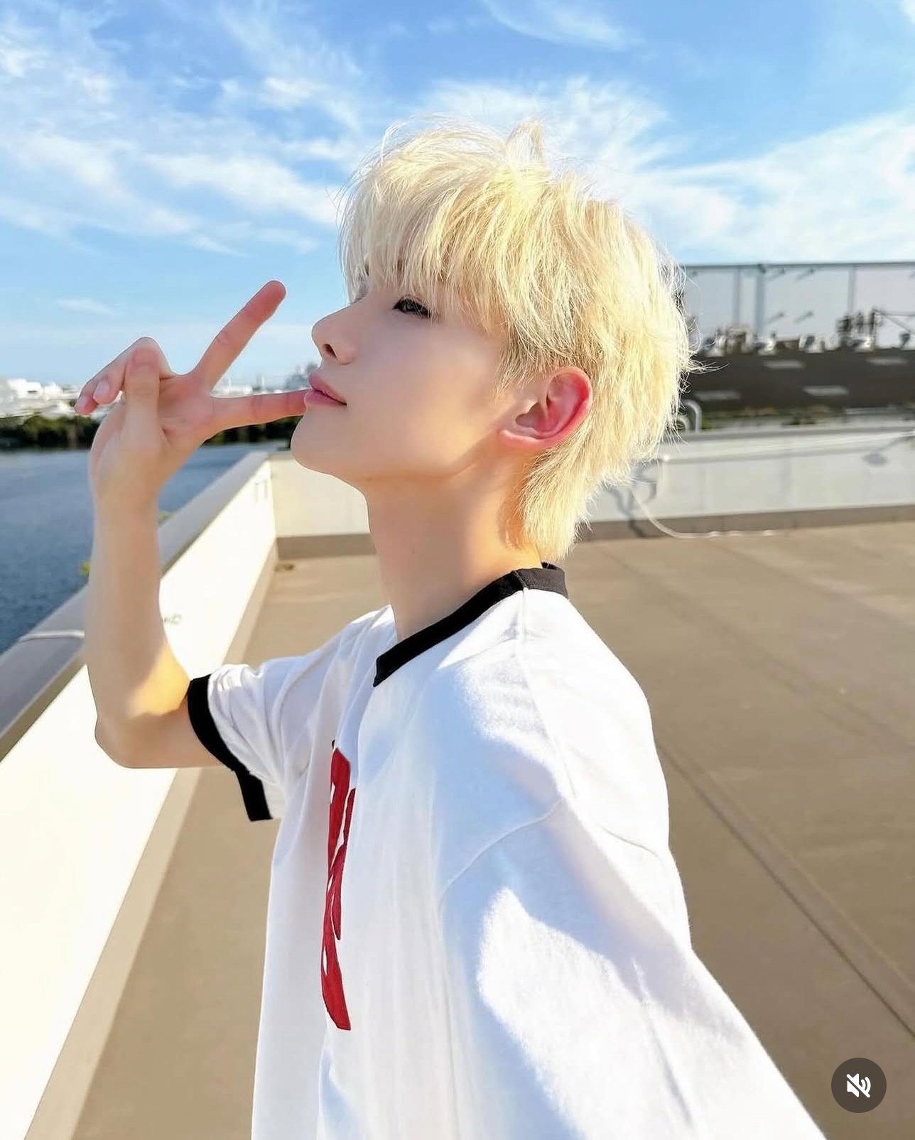 A moment captured by Jo (&TEAM)'s fan