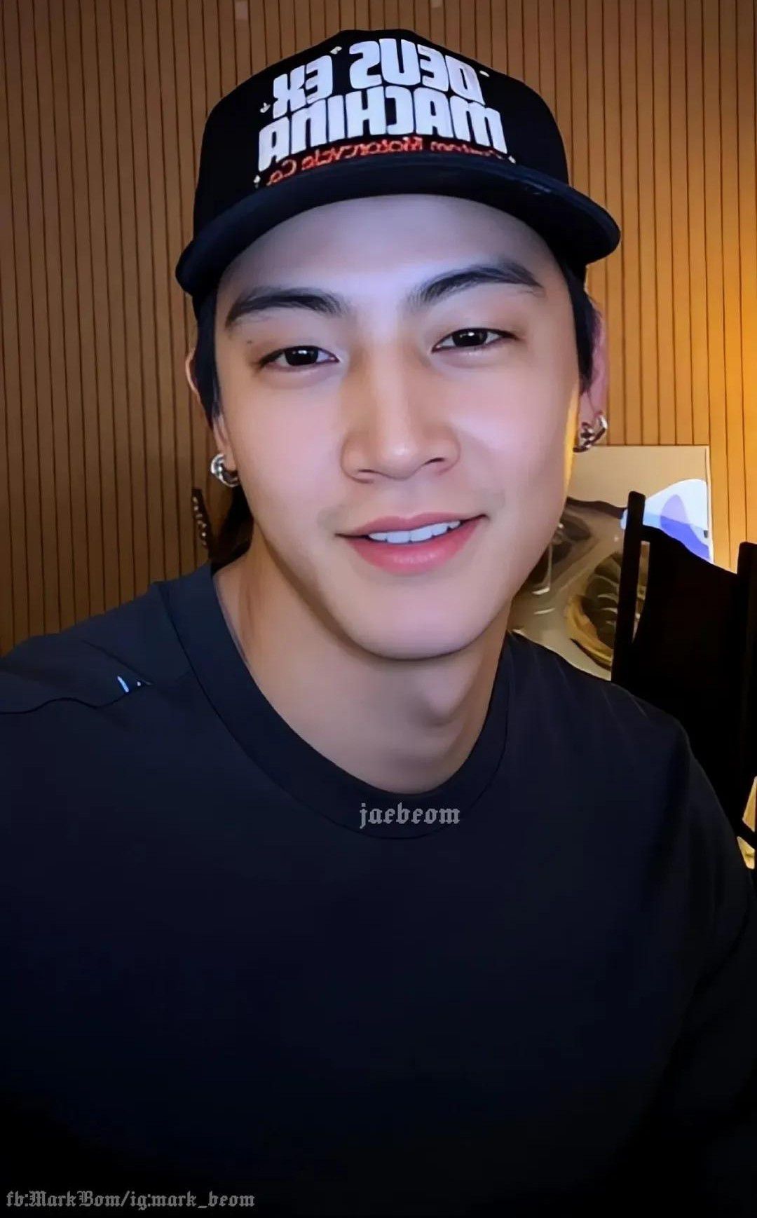 A moment captured by JAY B (GOT7)'s fan