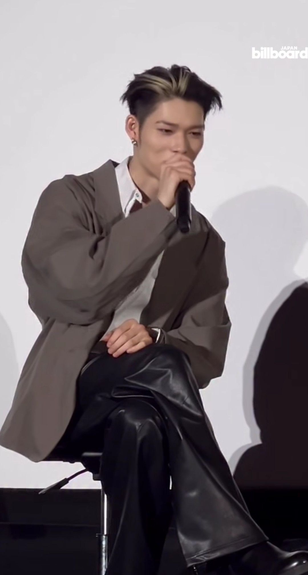 A heartfelt wallpaper shared by NI-KI (ENHYPEN)'s fans