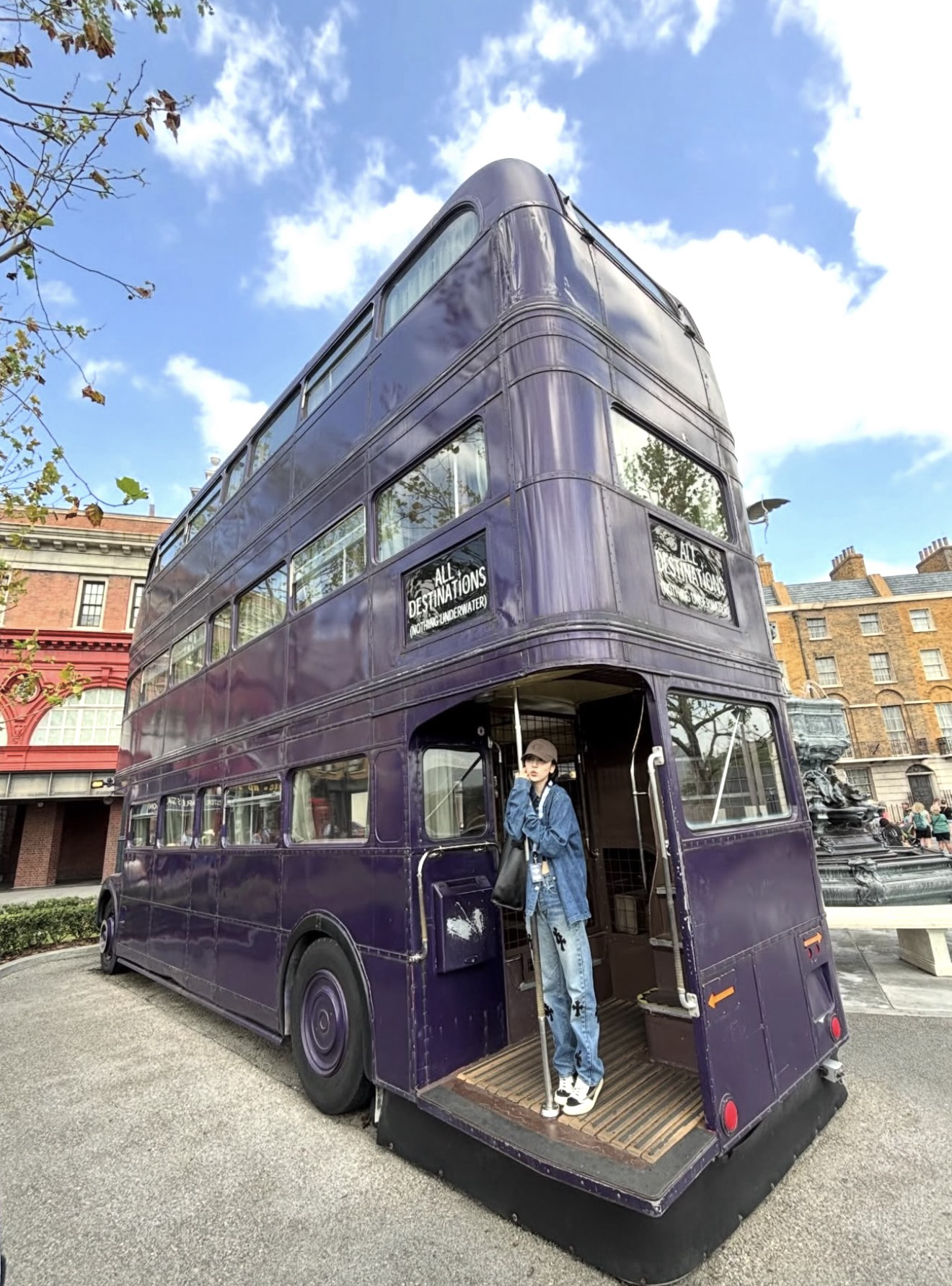 Behind-the-scenes cut of Mina (TWICE)