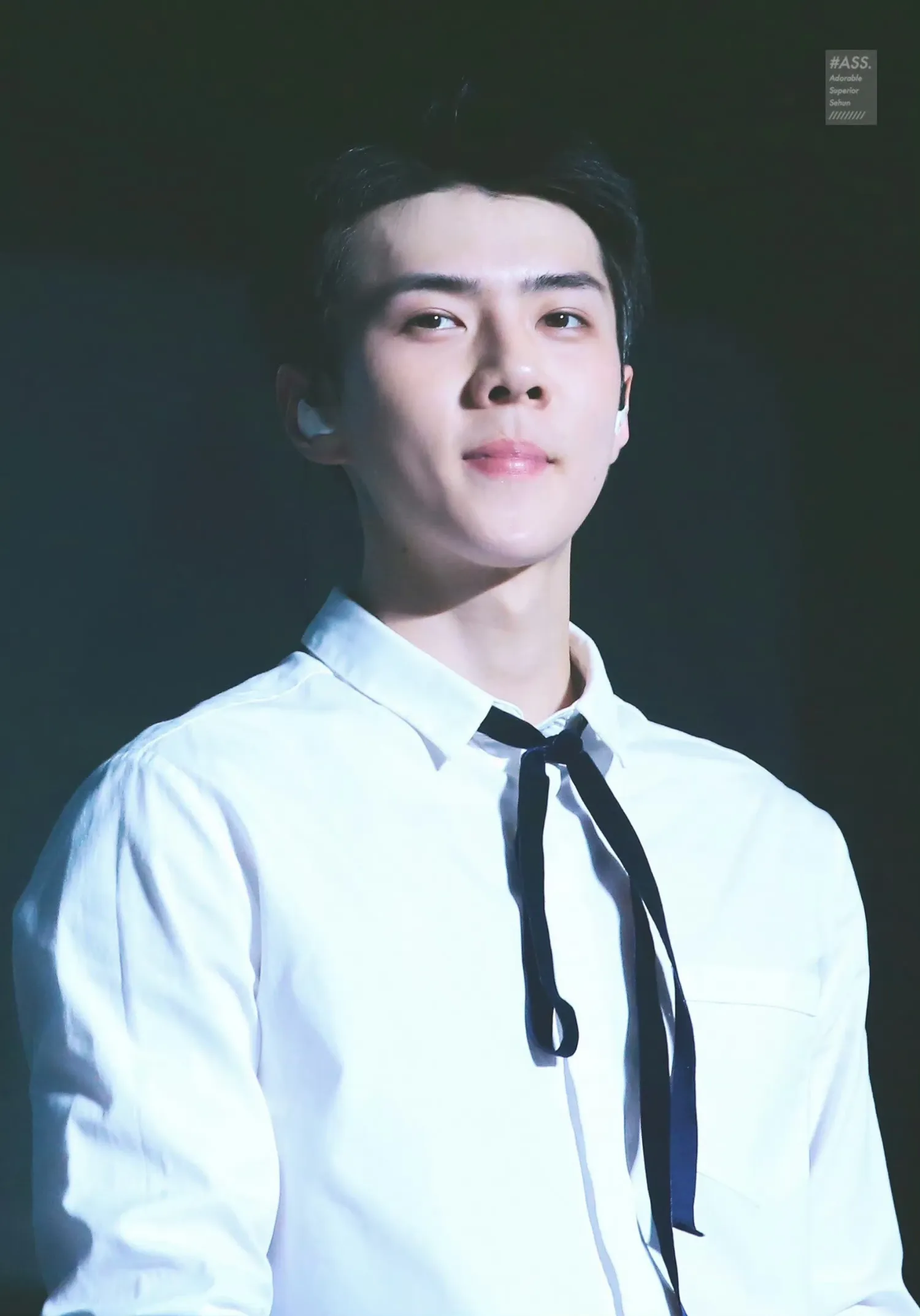 Behind-the-scenes cut of Sehun (EXO)