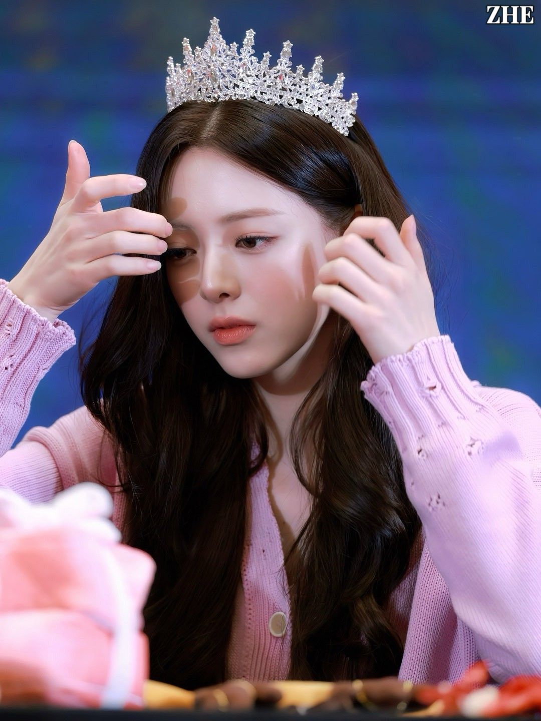 Latest photo of Yuna (ITZY)