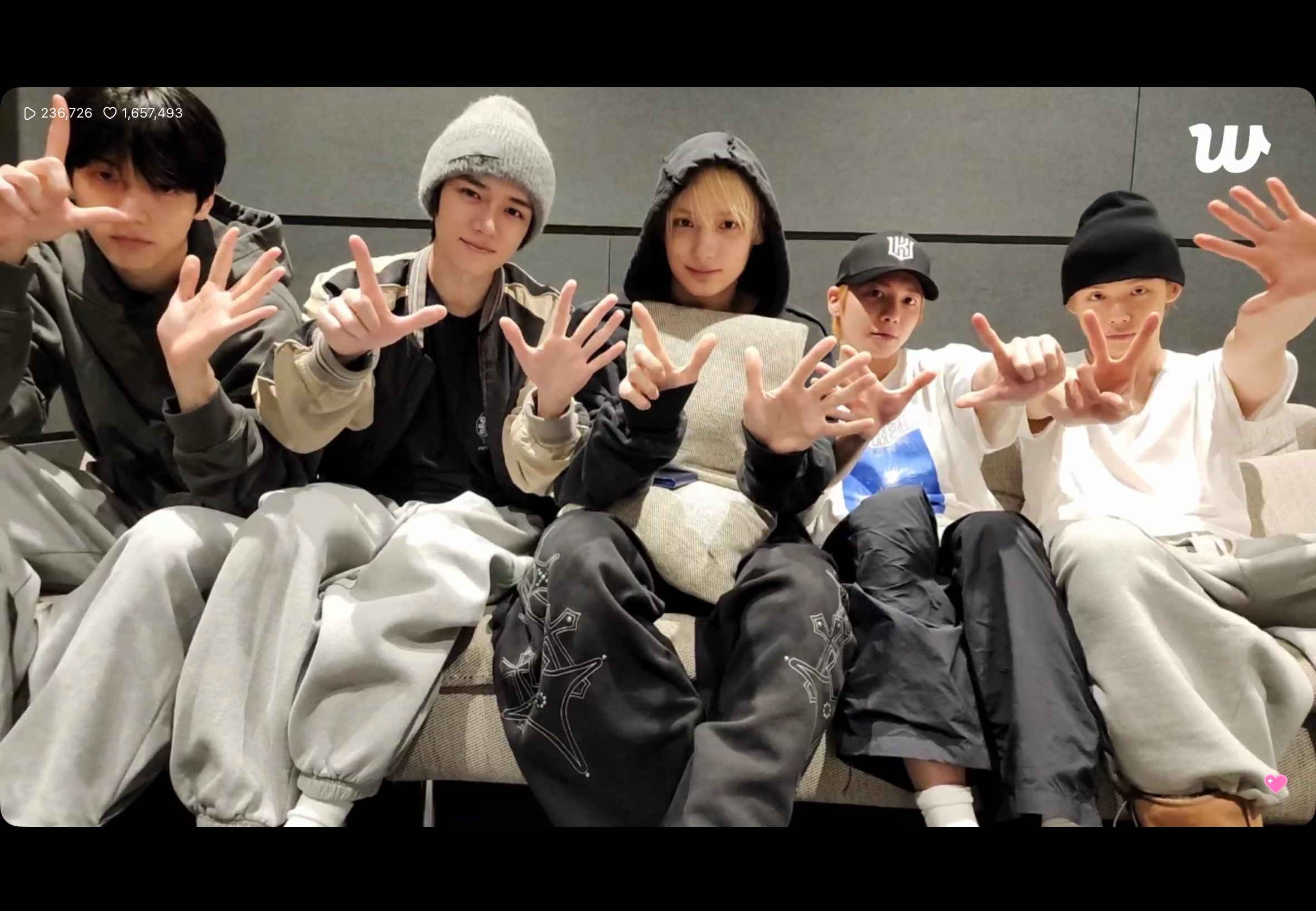 연준 (투모로우바이투게더) 최근 활동샷