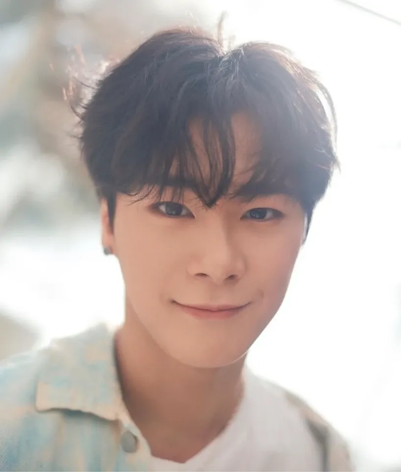 Recent activity shot of Moonbin (ASTRO)