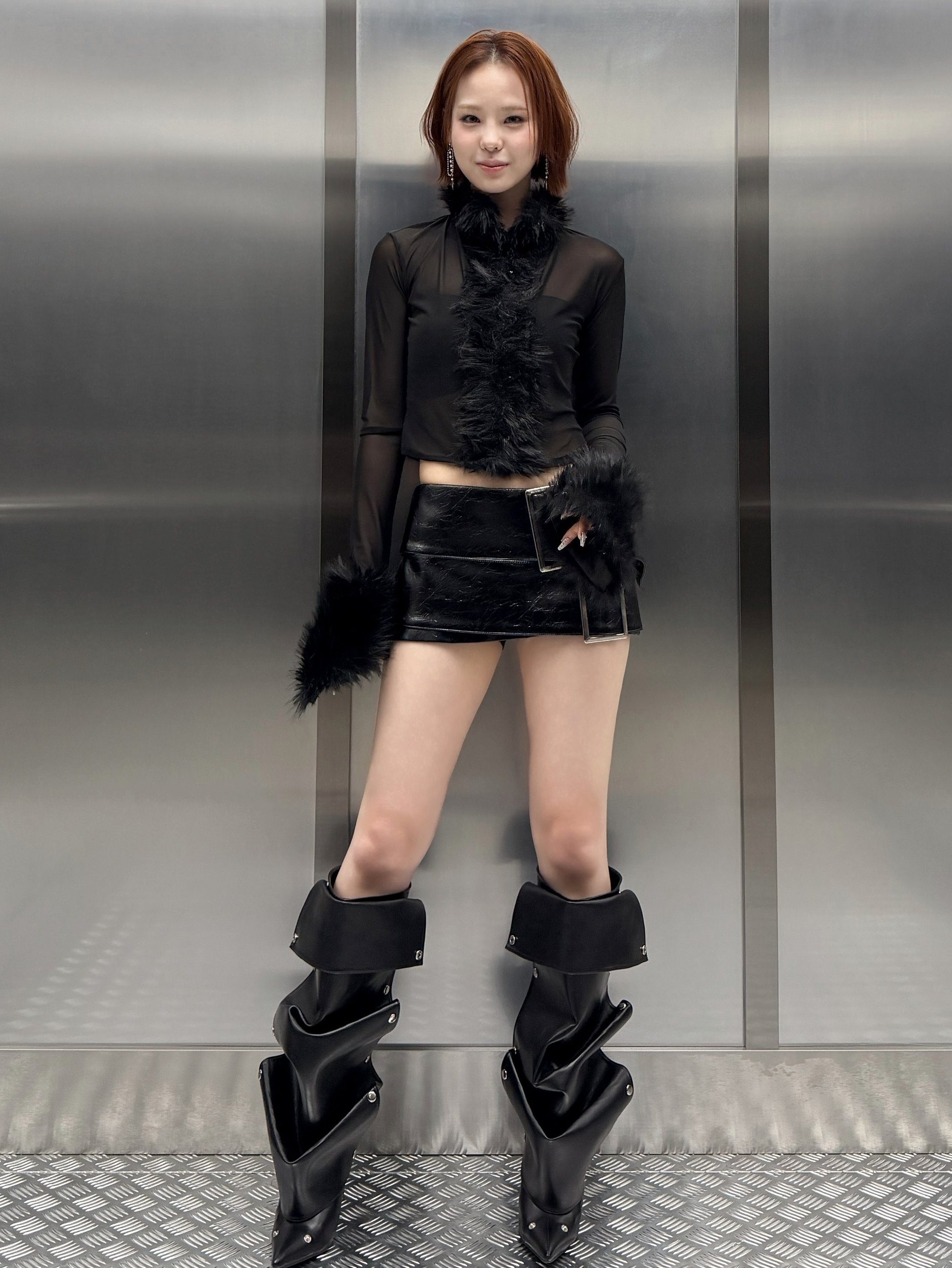 Behind-the-scenes cut of Mako (NiziU)