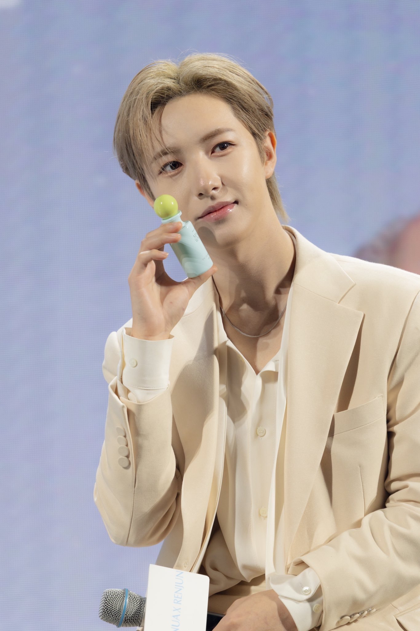 Recent activity shot of Renjun (NCT DREAM)