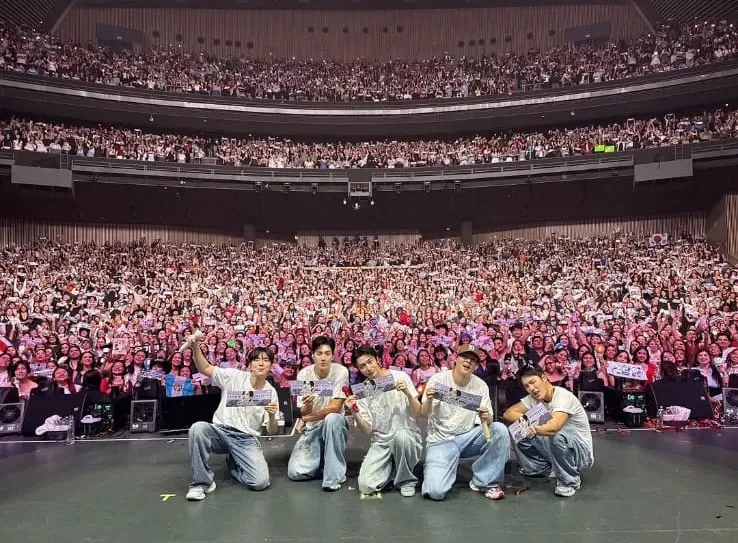 Momen yang diabadikan oleh penggemar MONSTA X