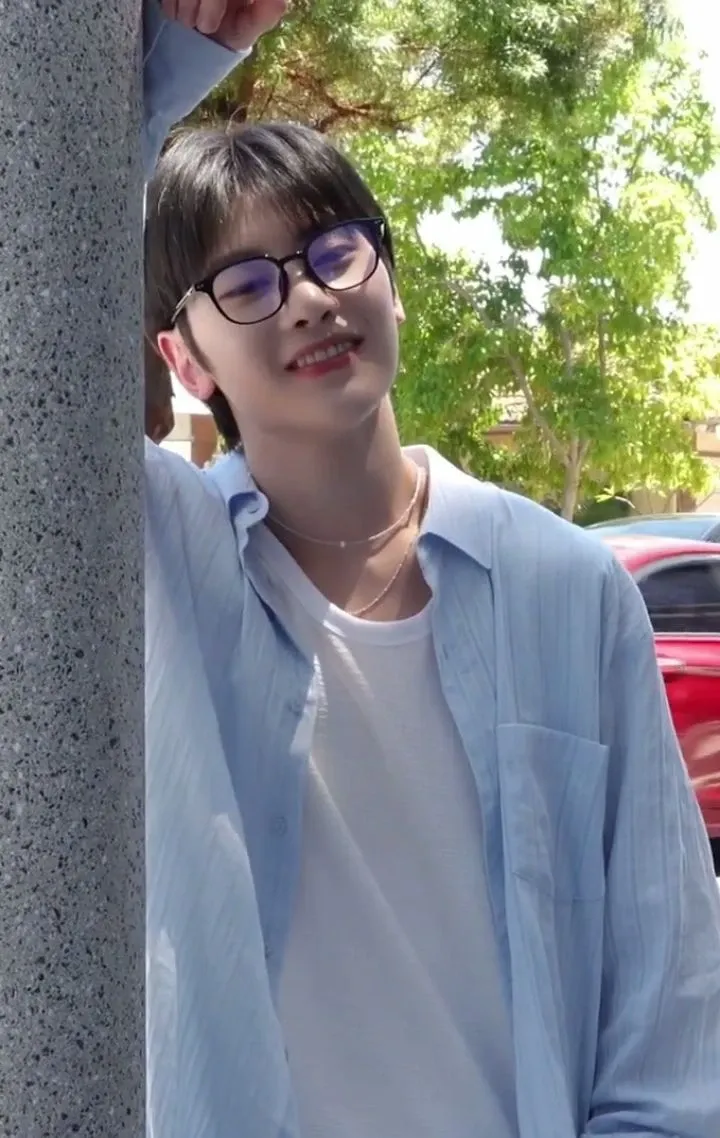 Behind-the-scenes cut of Seok Matthew (ZEROBASEONE)