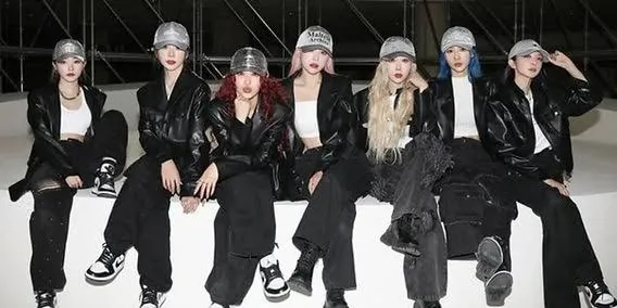 Momen yang diabadikan oleh penggemar DREAMCATCHER