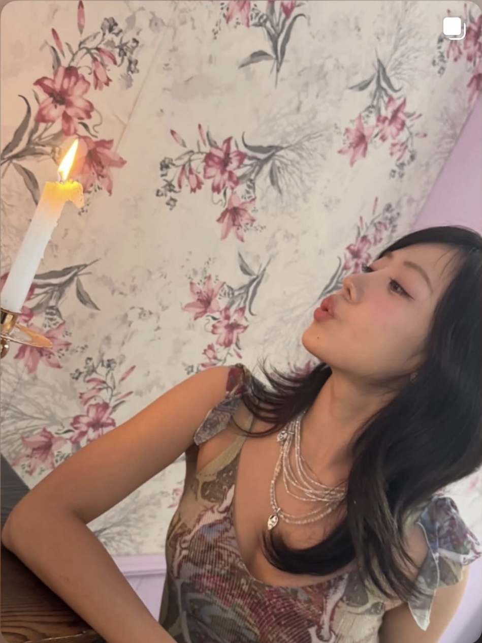 Foto aktivitas terbaru Kim Namjoo (Apink)