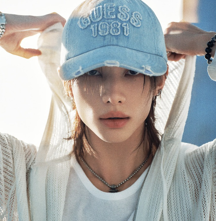 Foto aktivitas terbaru Hyunjin (Stray Kids)