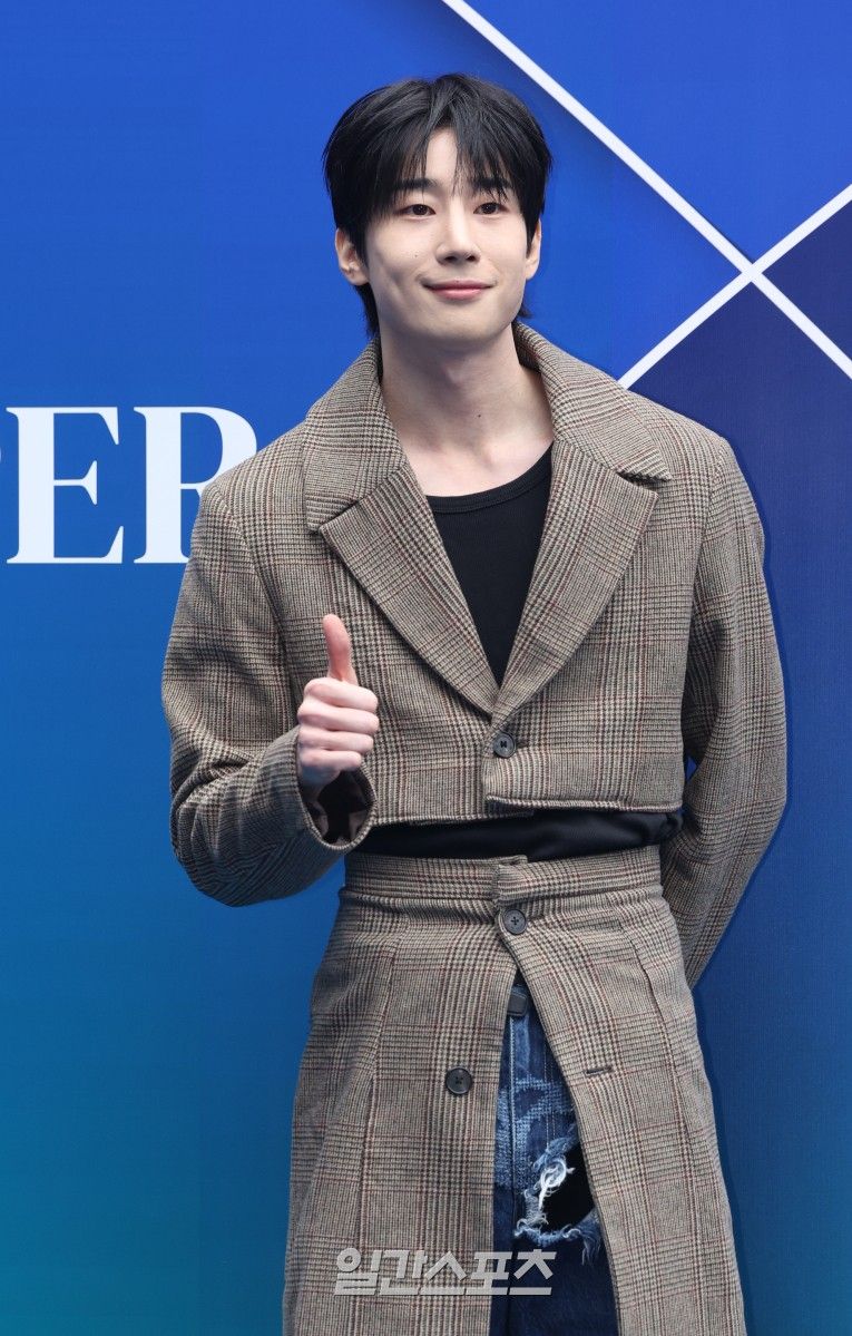 Behind-the-scenes cut of Han Seungwoo