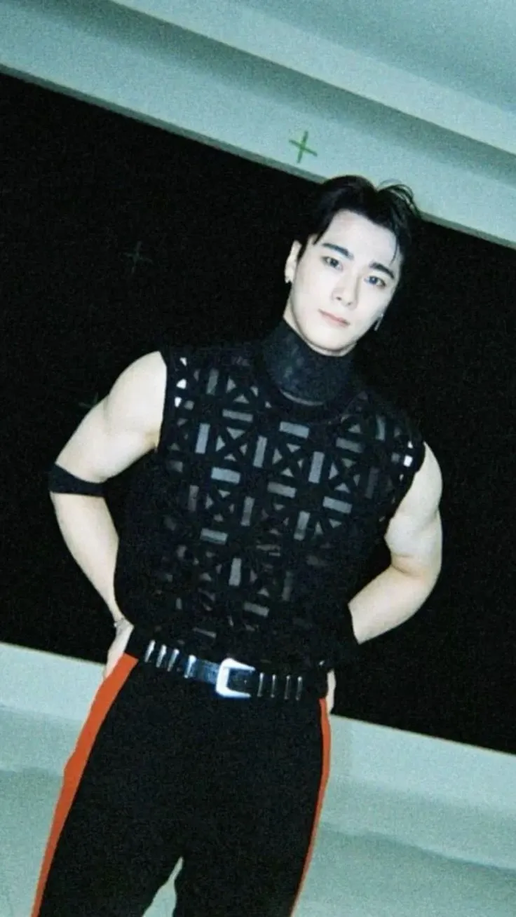 Latest photo of Moonbin (ASTRO)