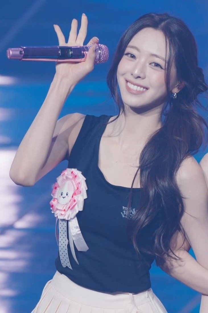 有娜 (ITZY)的最新活动照片