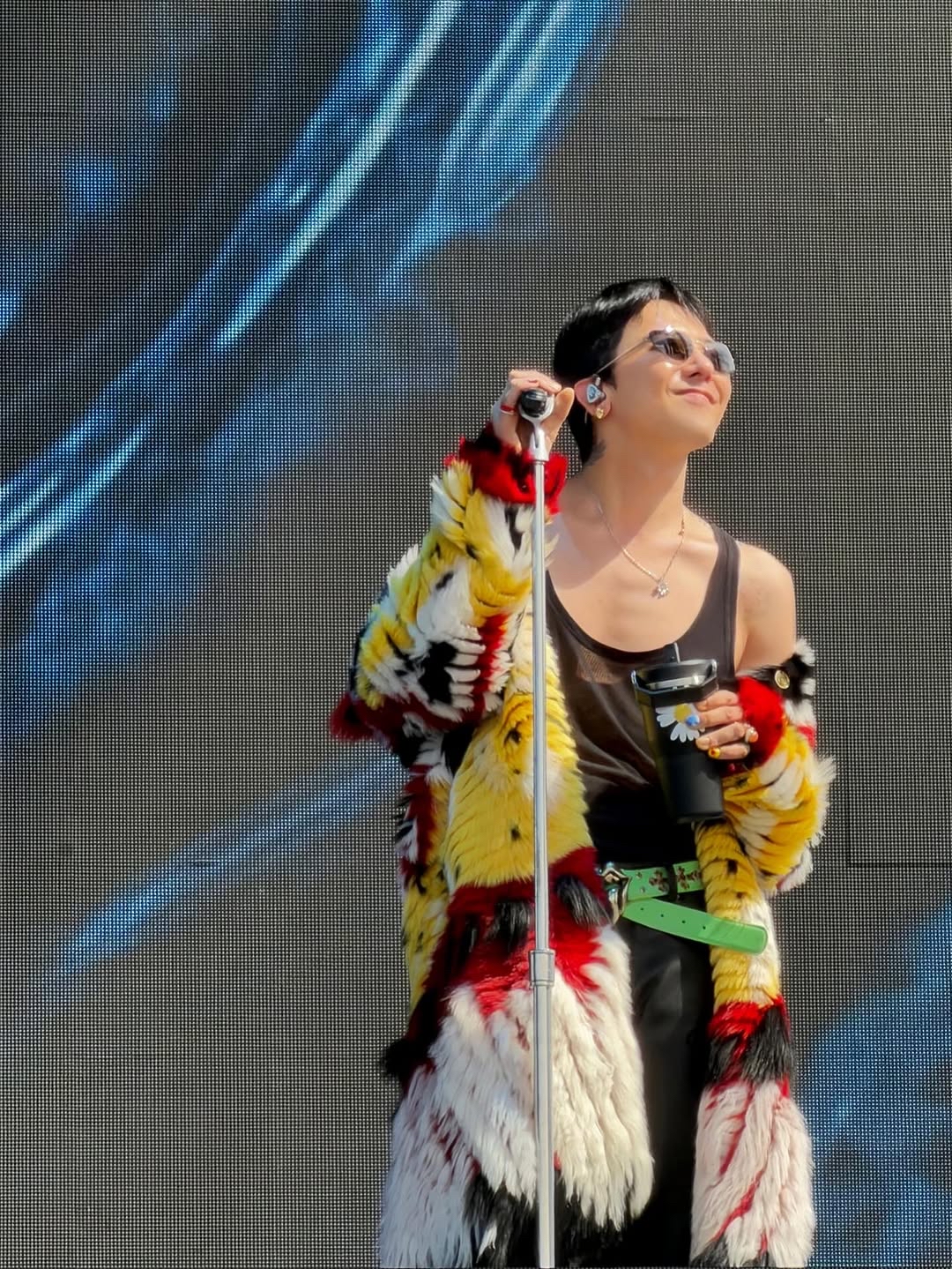 A moment captured by G-DRAGON (BIGBANG)'s fan