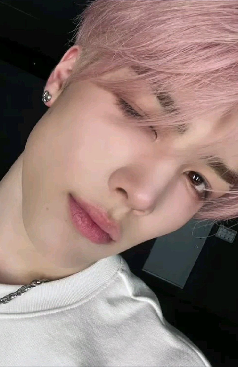 Behind-the-scenes cut of Maki (&TEAM)