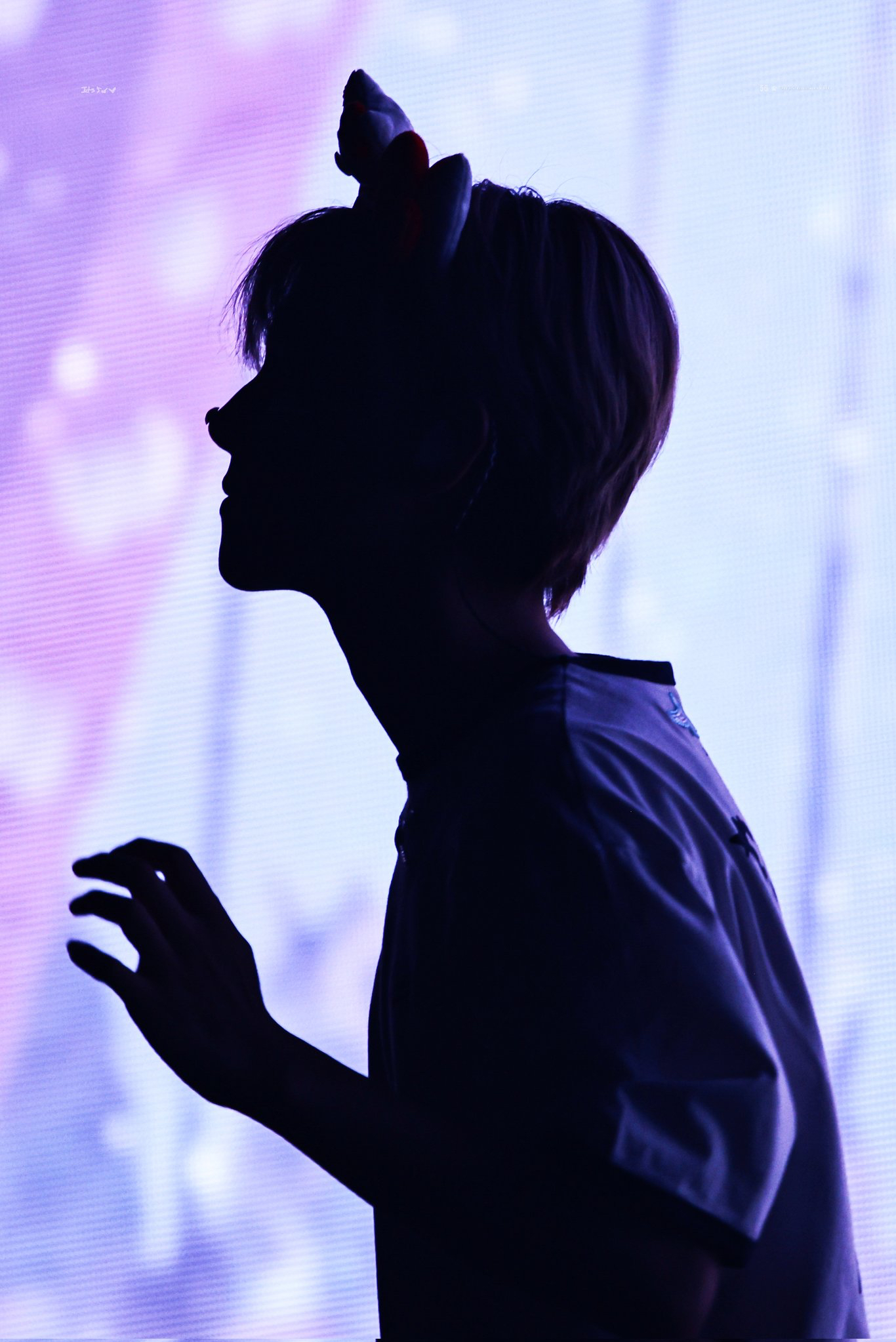 백현 (EXO)의 비하인드 컷