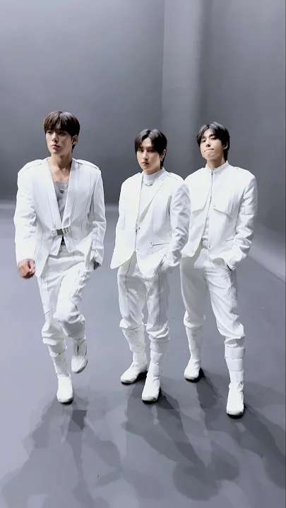 Recent activity shot of Hyungwon (MONSTA X)