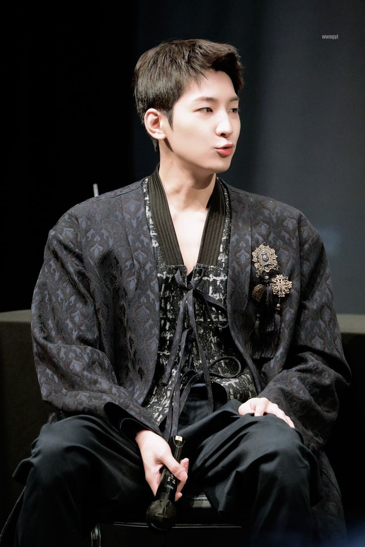 Latest photo of Wonwoo (SEVENTEEN)