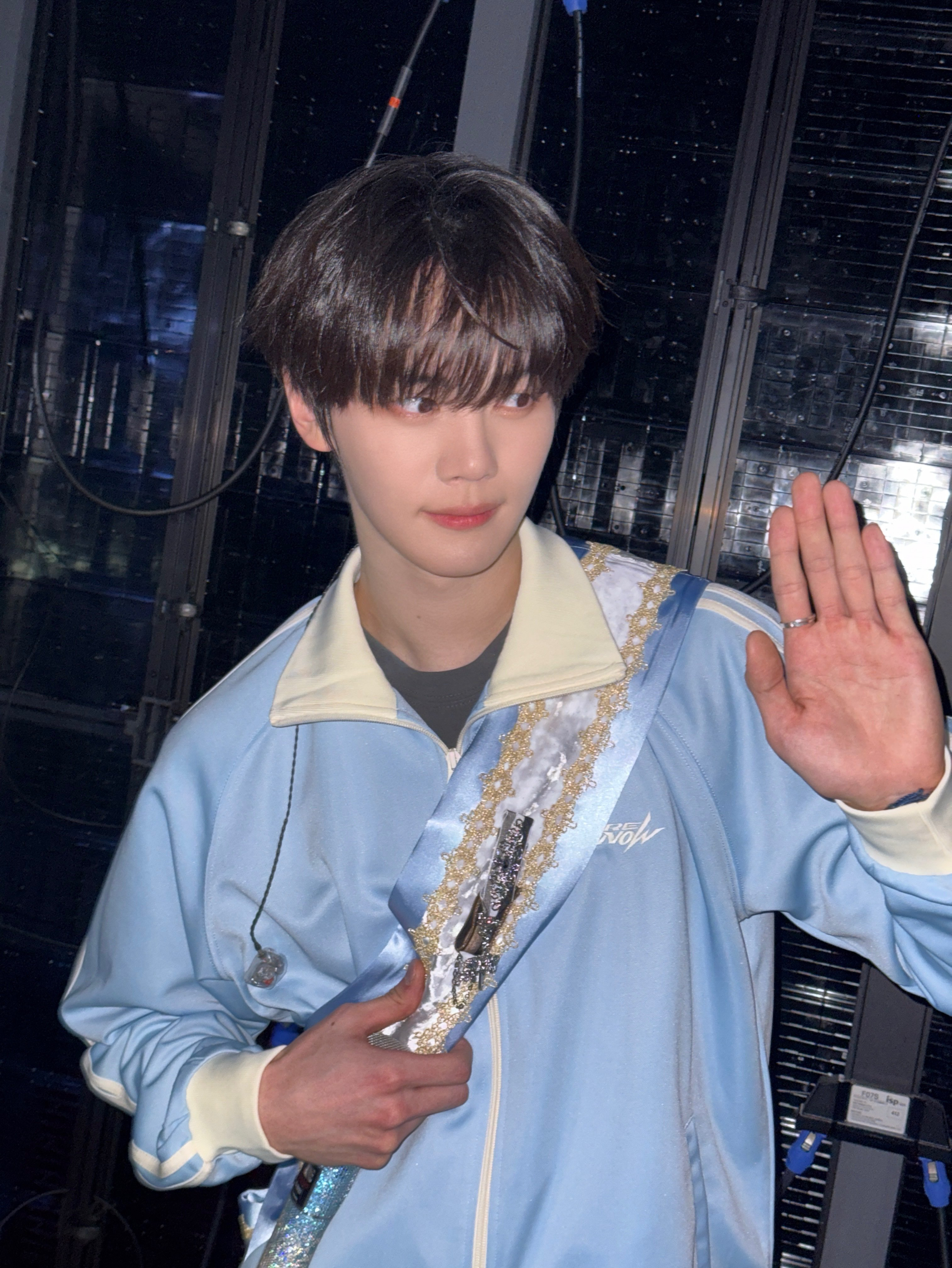 Behind-the-scenes cut of Kim Gyuvin (ZEROBASEONE)