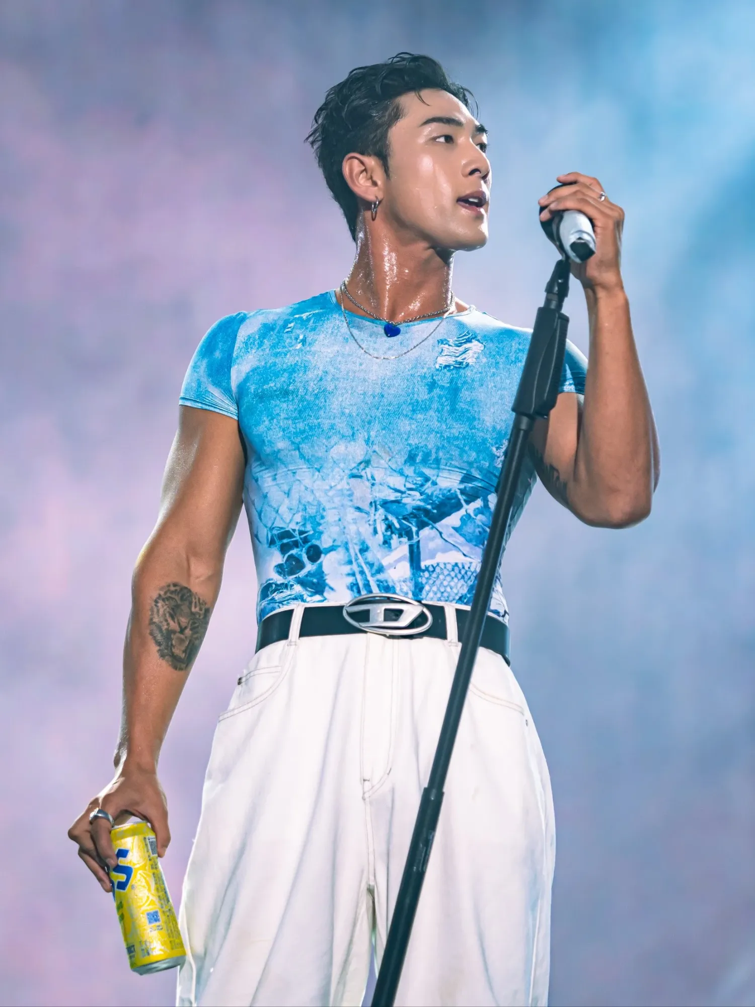 백호의 최신 사진