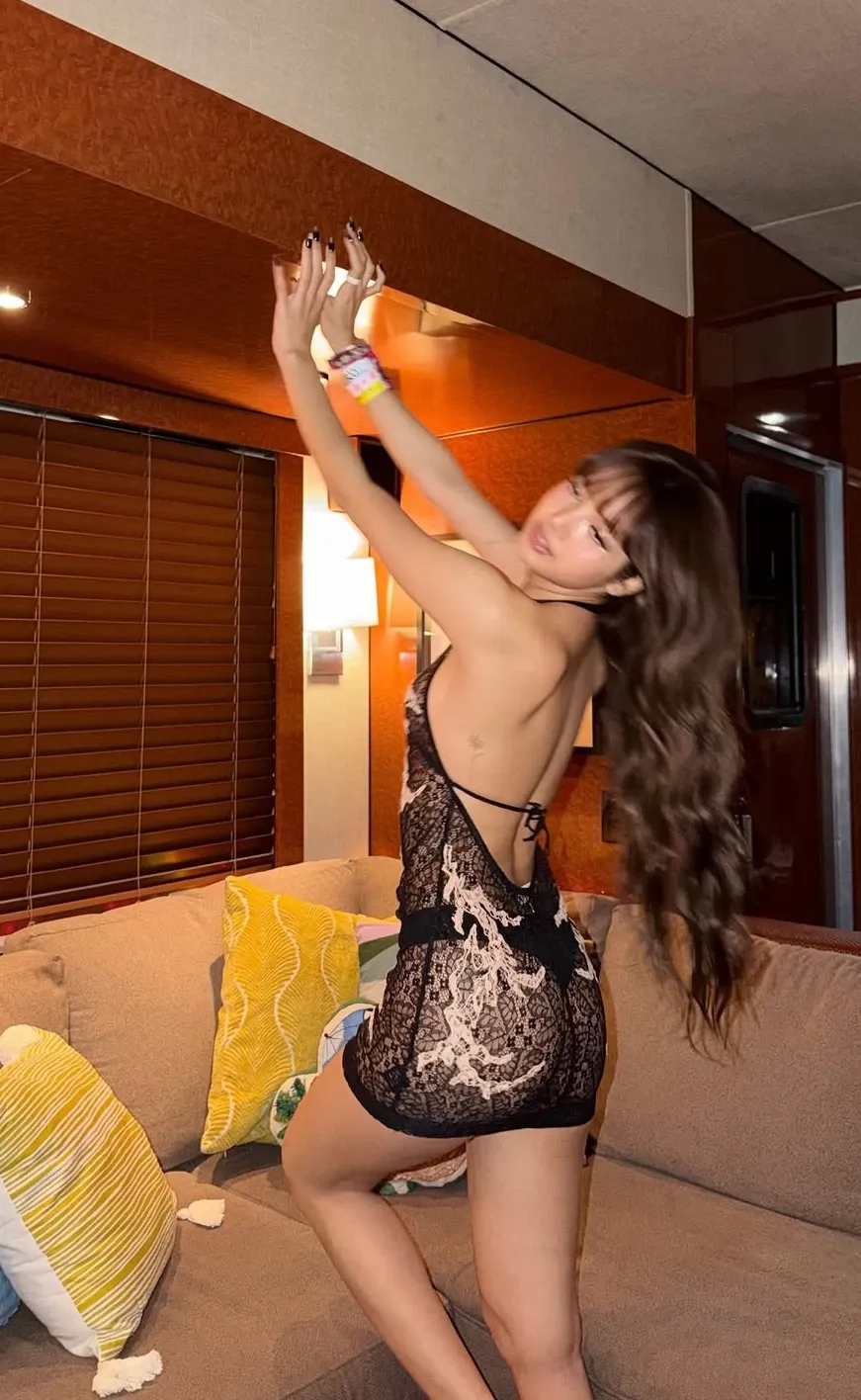 리사 (BLACKPINK)의 비하인드 컷