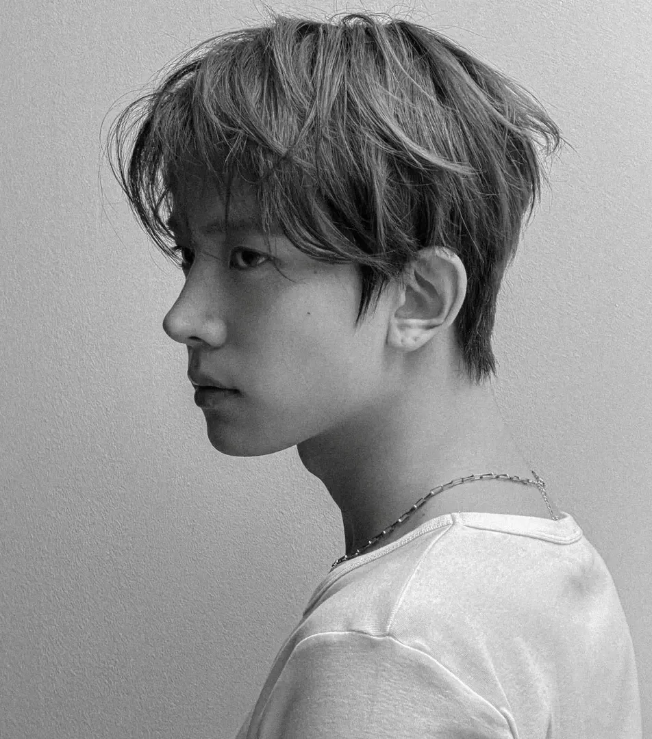 Behind-the-scenes cut of Heeseung