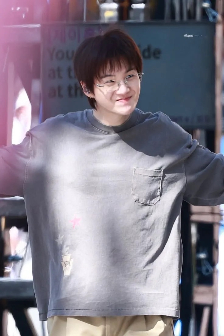 Foto terbaru SUGA (BTS)