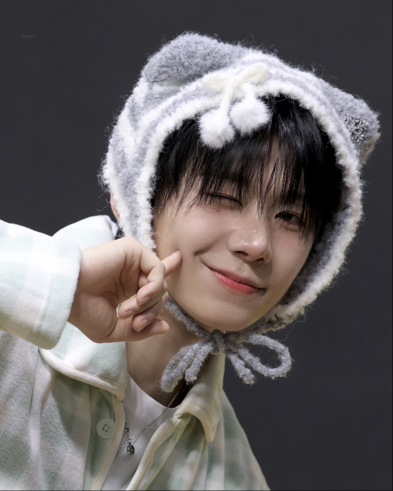 A moment captured by Park Han (AHOF)'s fan