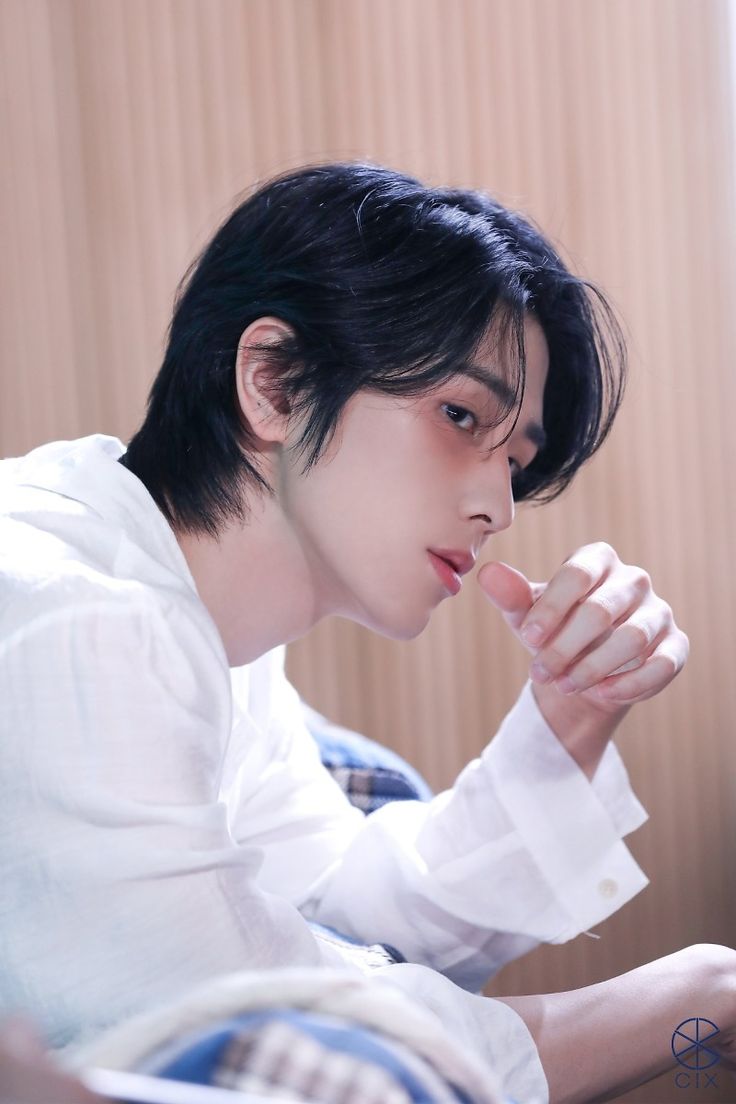 Behind-the-scenes cut of Yonghee (CIX)