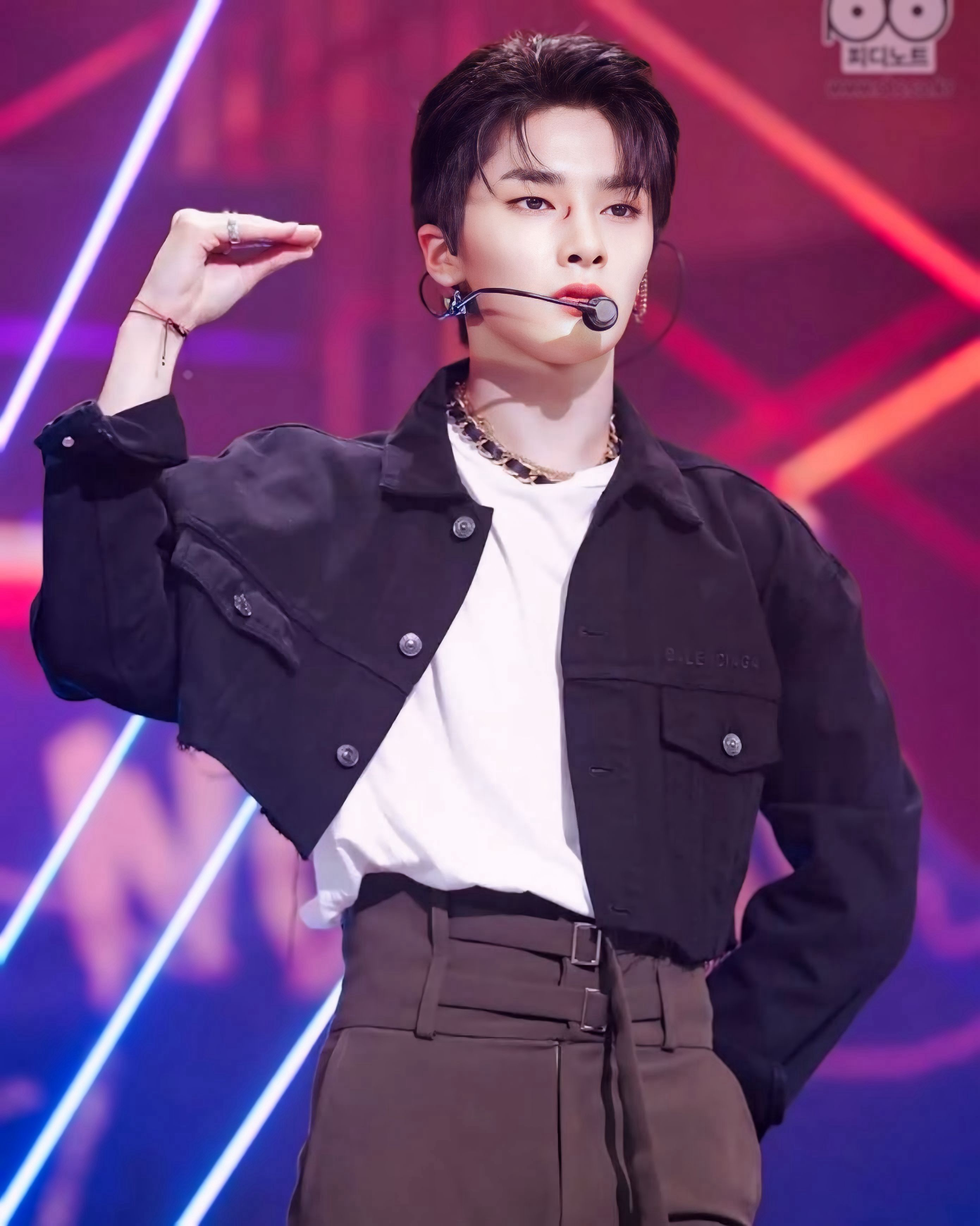 Behind-the-scenes cut of I.N (Stray Kids)