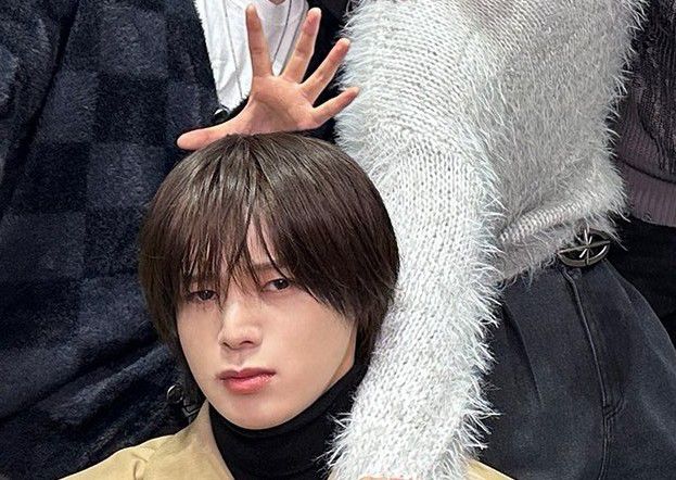 Behind-the-scenes cut of K (&TEAM)