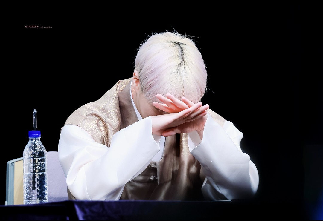 Behind-the-scenes cut of Moonbin (ASTRO)