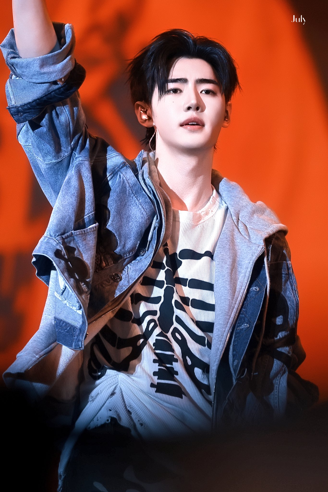 Foto terbaru Sunghoon (ENHYPEN)