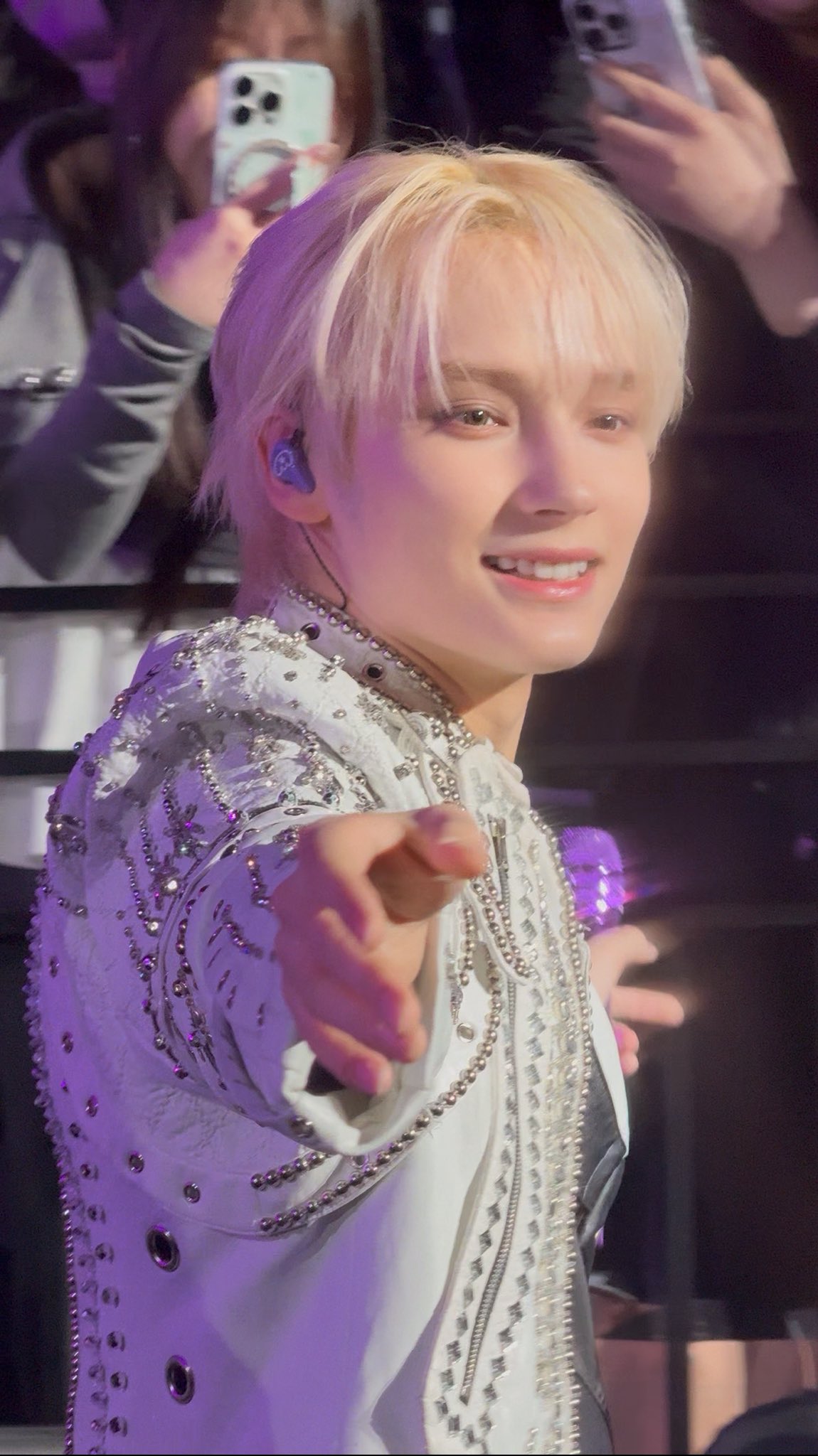 Latest photo of HueningKai (TOMORROW X TOGETHER)