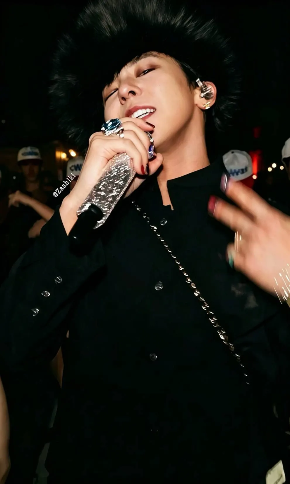 Today's most popular wallpaper in the G-DRAGON (BIGBANG) community
