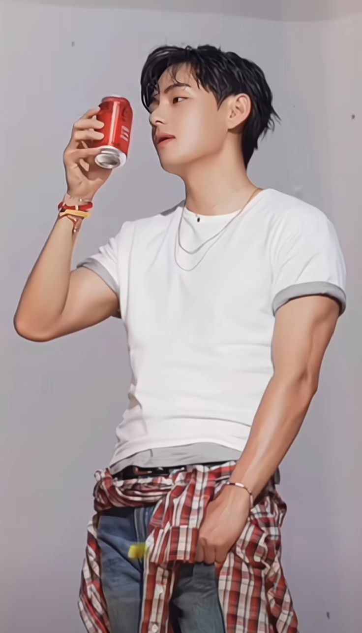 Behind-the-scenes cut of V (BTS)