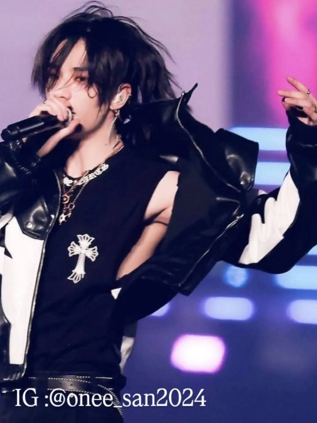 A moment captured by Hyunjin (Stray Kids)'s fan