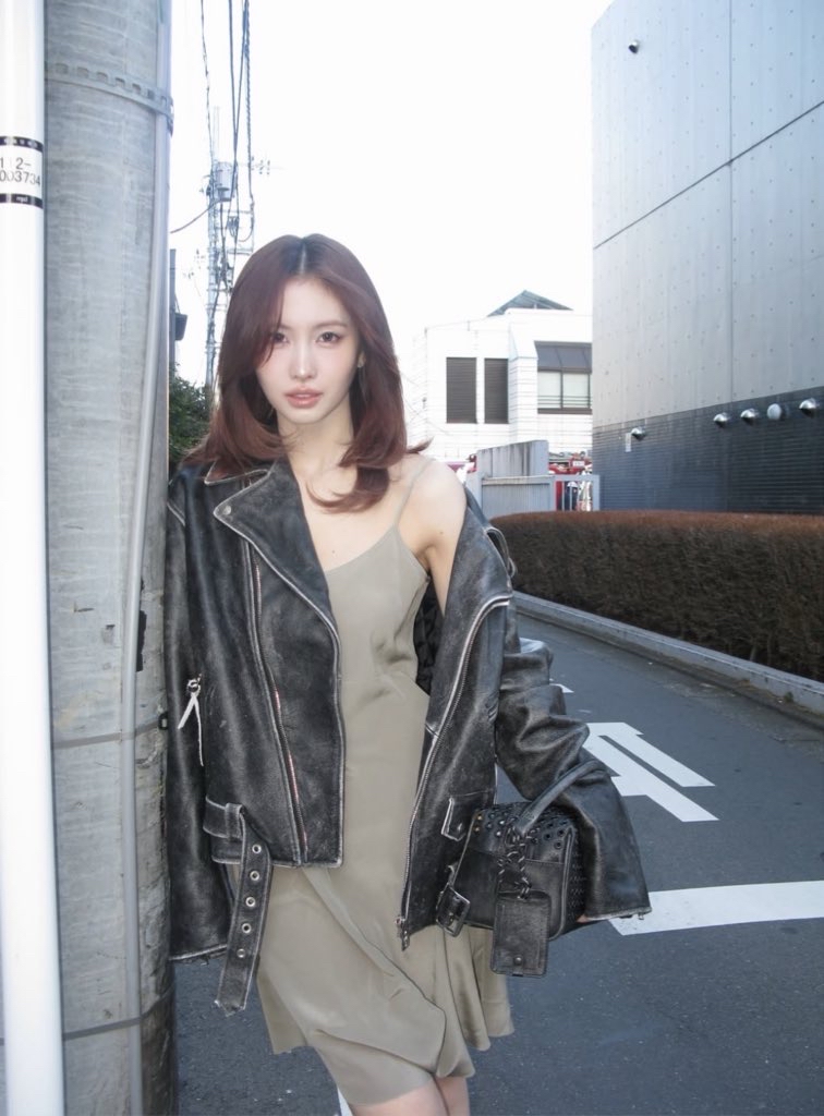 Foto terbaru Momo (TWICE)