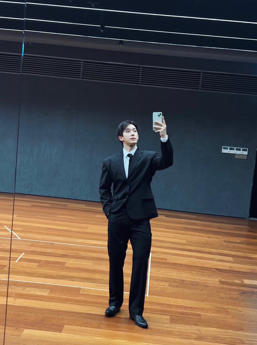 Recent activity shot of Wonho