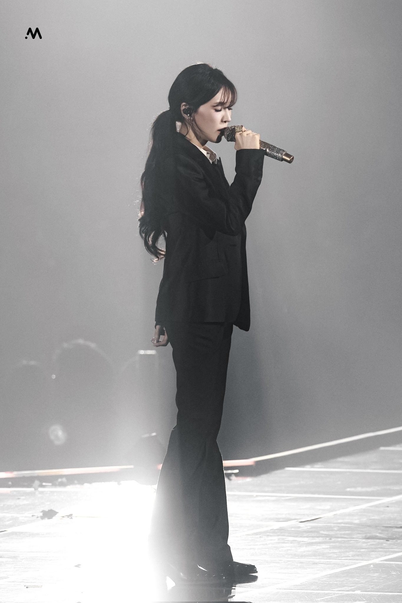 Behind-the-scenes cut of Wendy (Red Velvet)